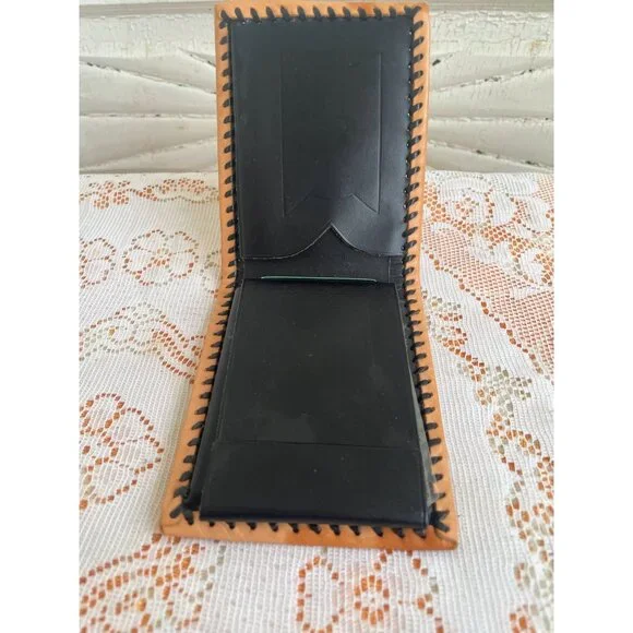 Vintage 70's Tooled Leather Bi Fold Wallet - Picture 5 of 11